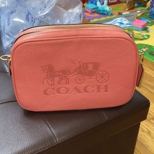 Jes crossbody Pink/Coral with tan & white strap